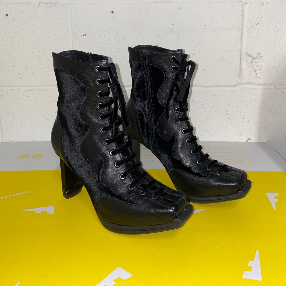 Fluevog - Frederika